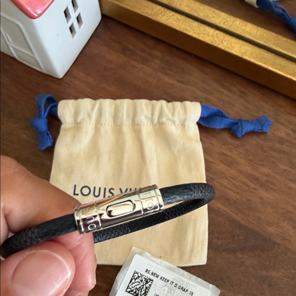 Louis Vuitton keep it bracelet with Silver Clasp size 19 - Picture 8 of 13